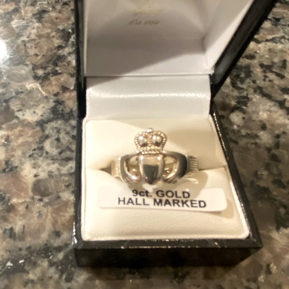 T. Dillon Original Claddah Ring Men’s Size 10 9 Karat Gold 6 grams - Picture 1 of 4